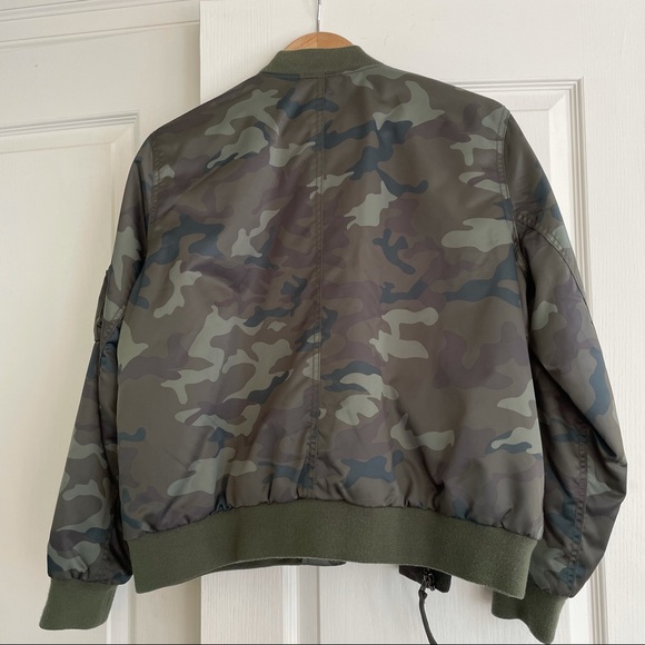Gap Bomber Jacket Camo Green Nylon Size Large - Picture 4 of 11